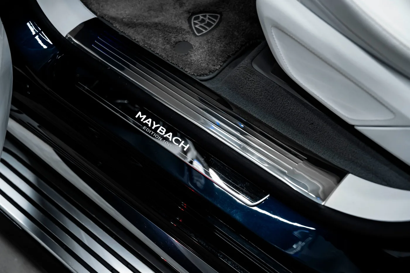 2022 Mercedes-Maybach GLS 600 4MATIC offered by a specialist dealer in Bratislava, Slovakia, photo 8 of 15
