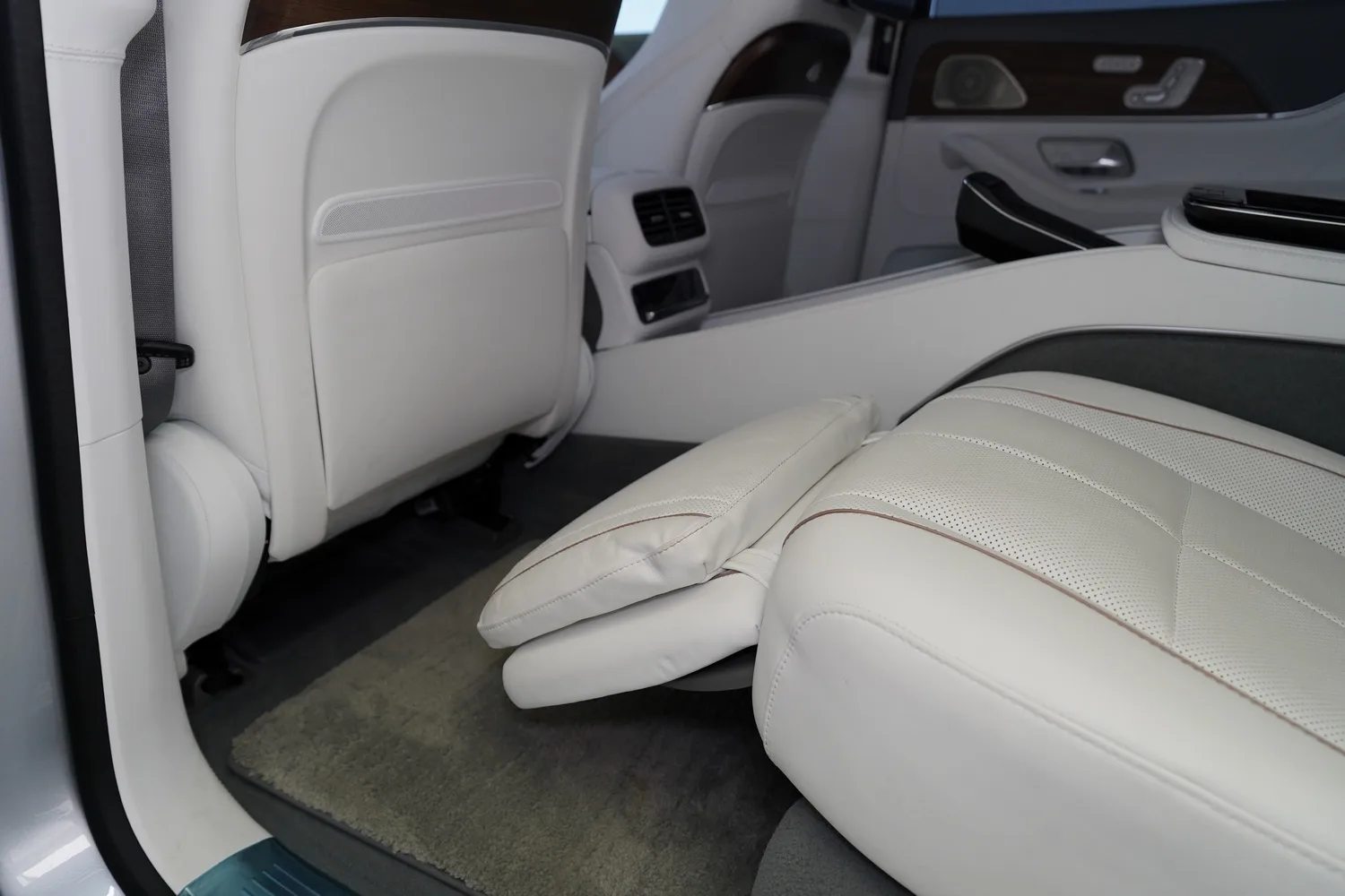 2022 Mercedes-Maybach GLS 600, 10/19