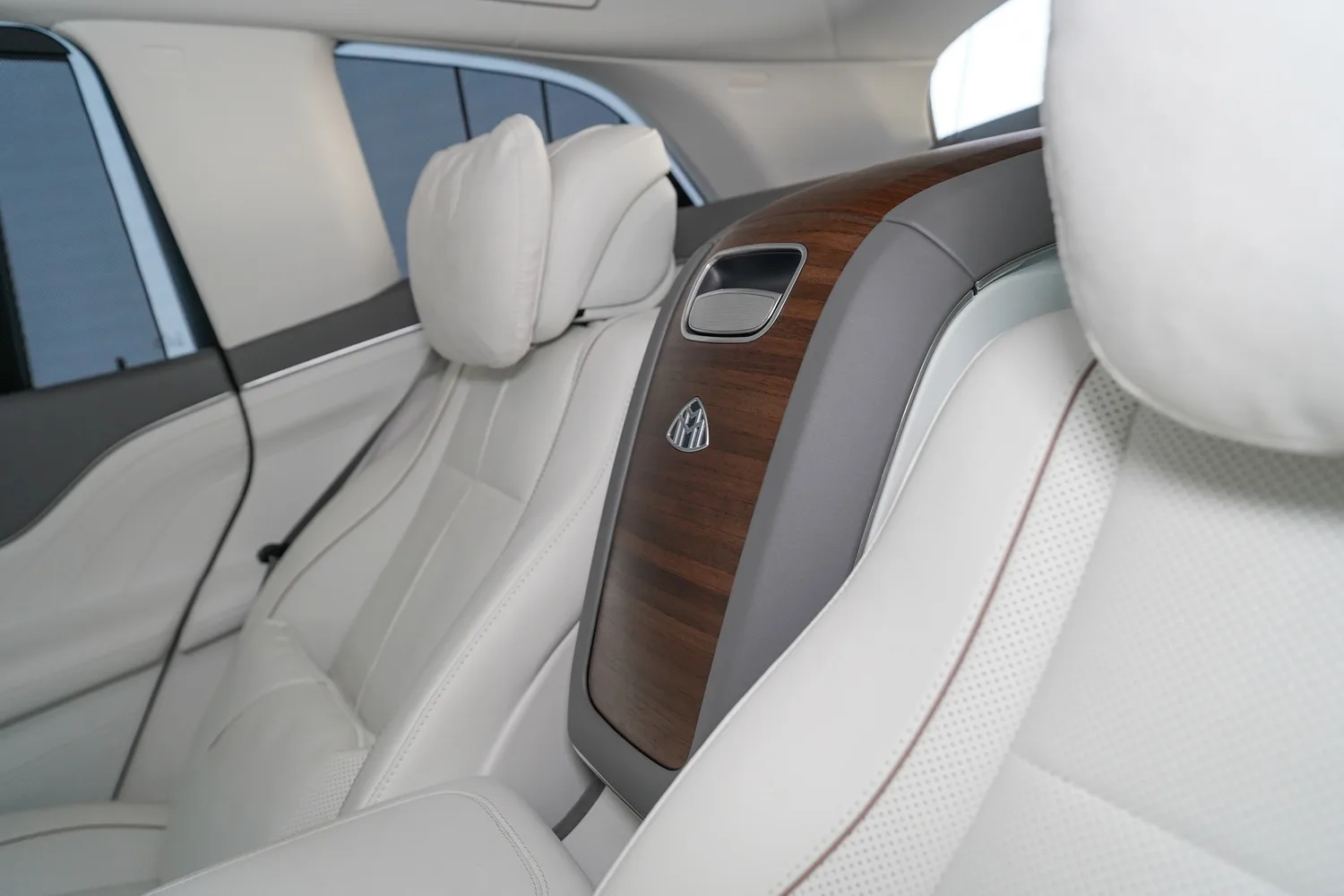 2022 Mercedes-Maybach GLS 600, 14/19