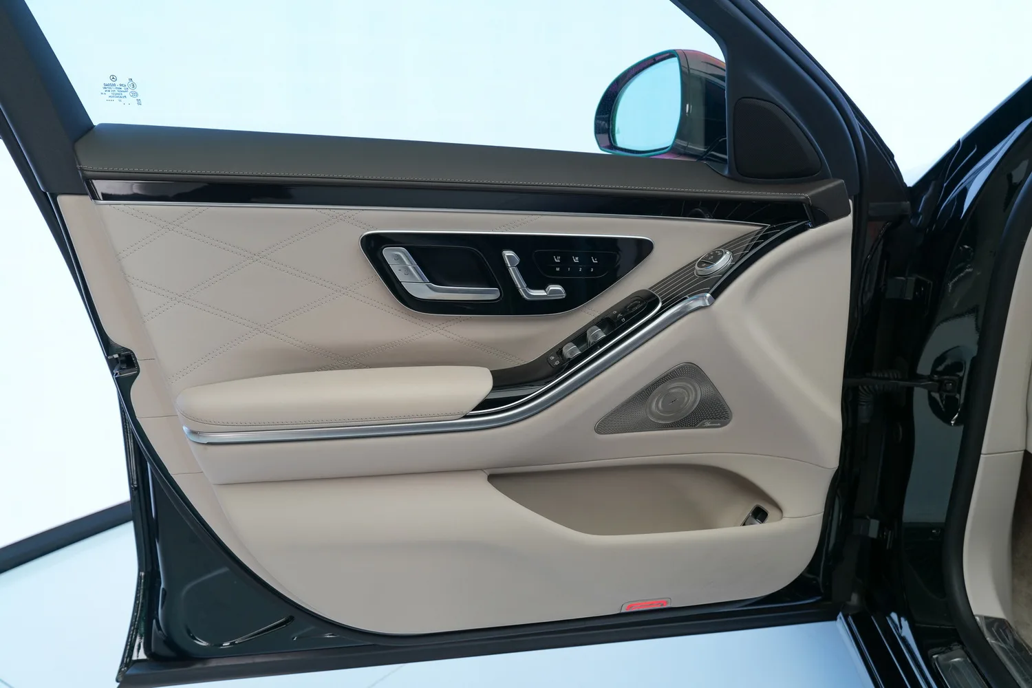 2022 Mercedes-Maybach S 580, 2/19
