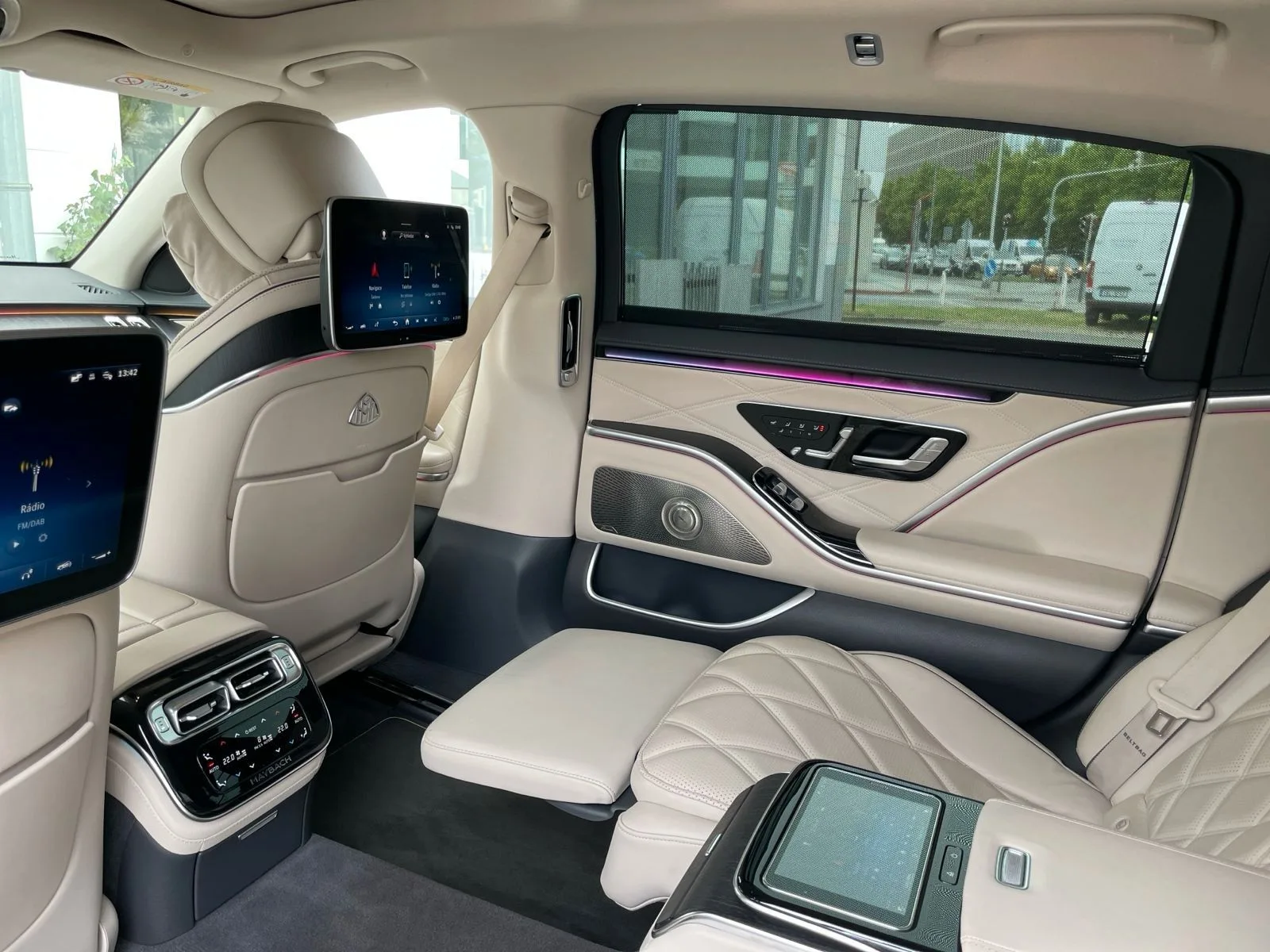 2022 Mercedes-Maybach S 580, 22/24