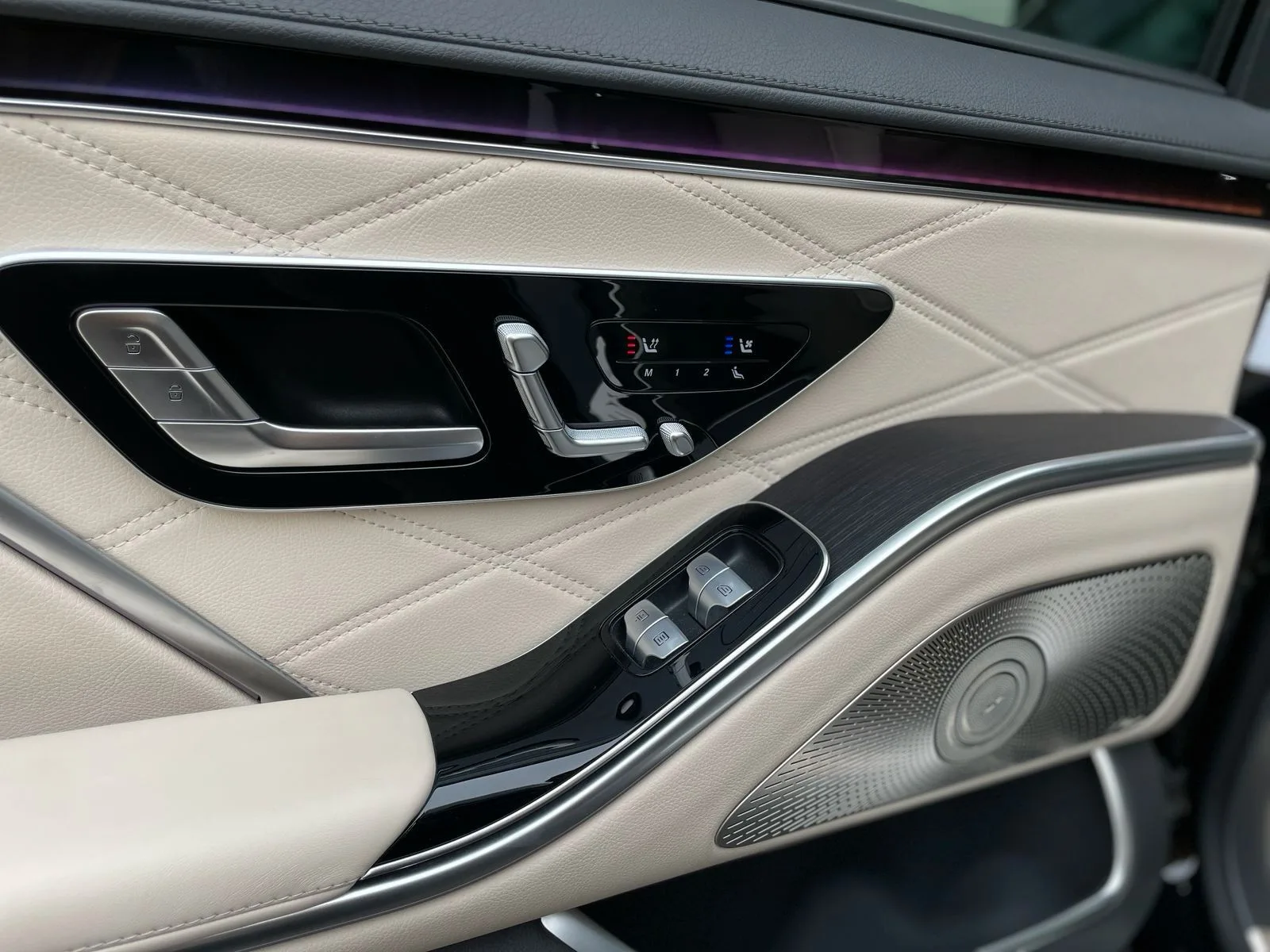 2022 Mercedes-Maybach S 580, 24/24