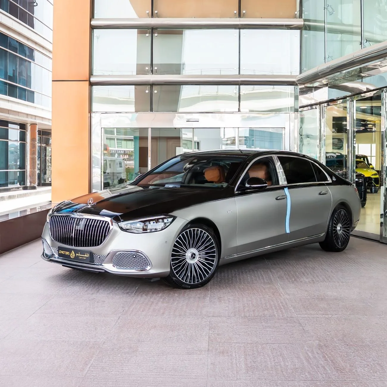 2022 Mercedes-Maybach S 680 angeboten von einem Fachhändler in Dubai, Vereinigte Arabische Emirate, Hauptfoto