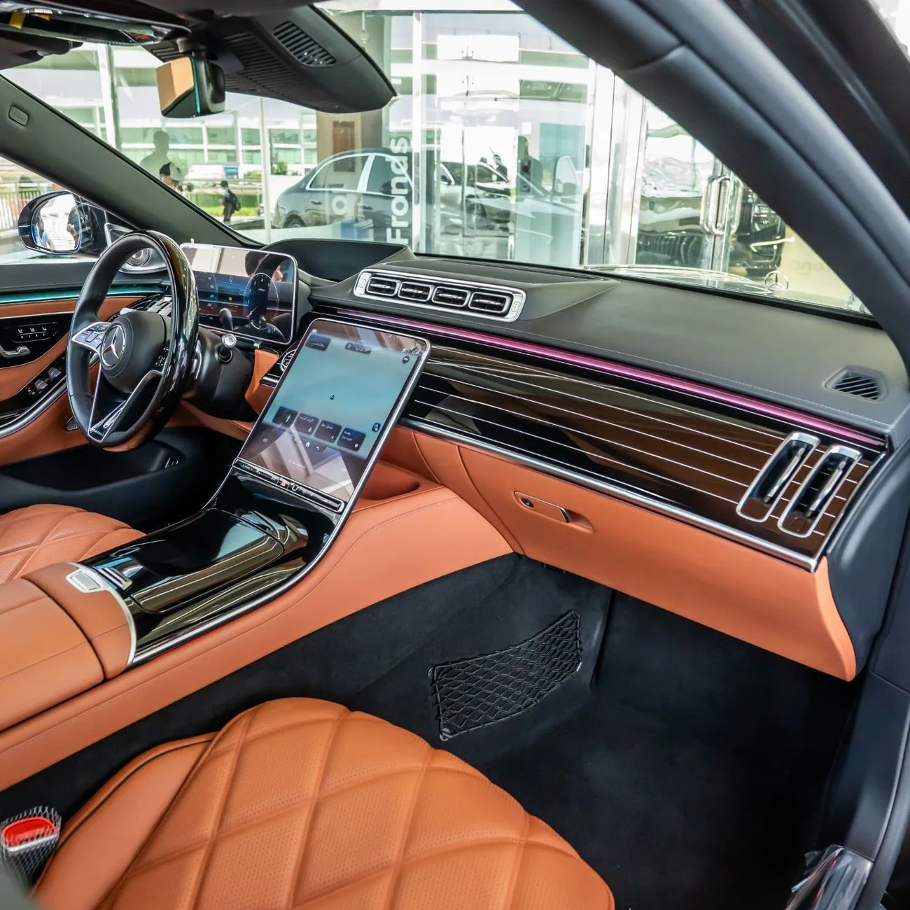2022 Mercedes-Maybach S 680 offered by a specialist dealer in Dubai, United Arab Emirates, photo 17 of 20