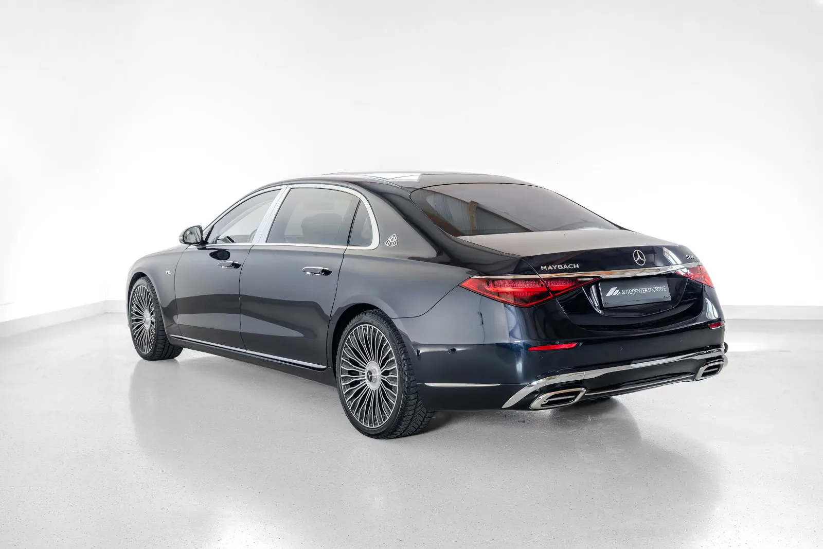 2022 Mercedes-Maybach S 680, 4/30