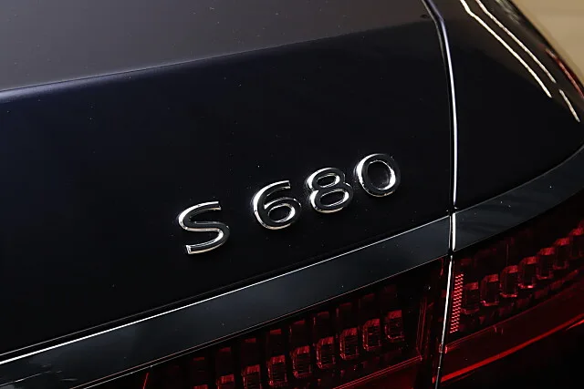 2022 Mercedes-Maybach S 680 Edition 100, 9/30