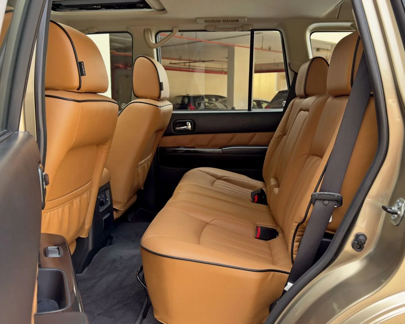 2022 Nissan Patrol Super Safari angeboten von einem Fachhändler in Dubai, Vereinigte Arabische Emirate, Foto 13 von 13