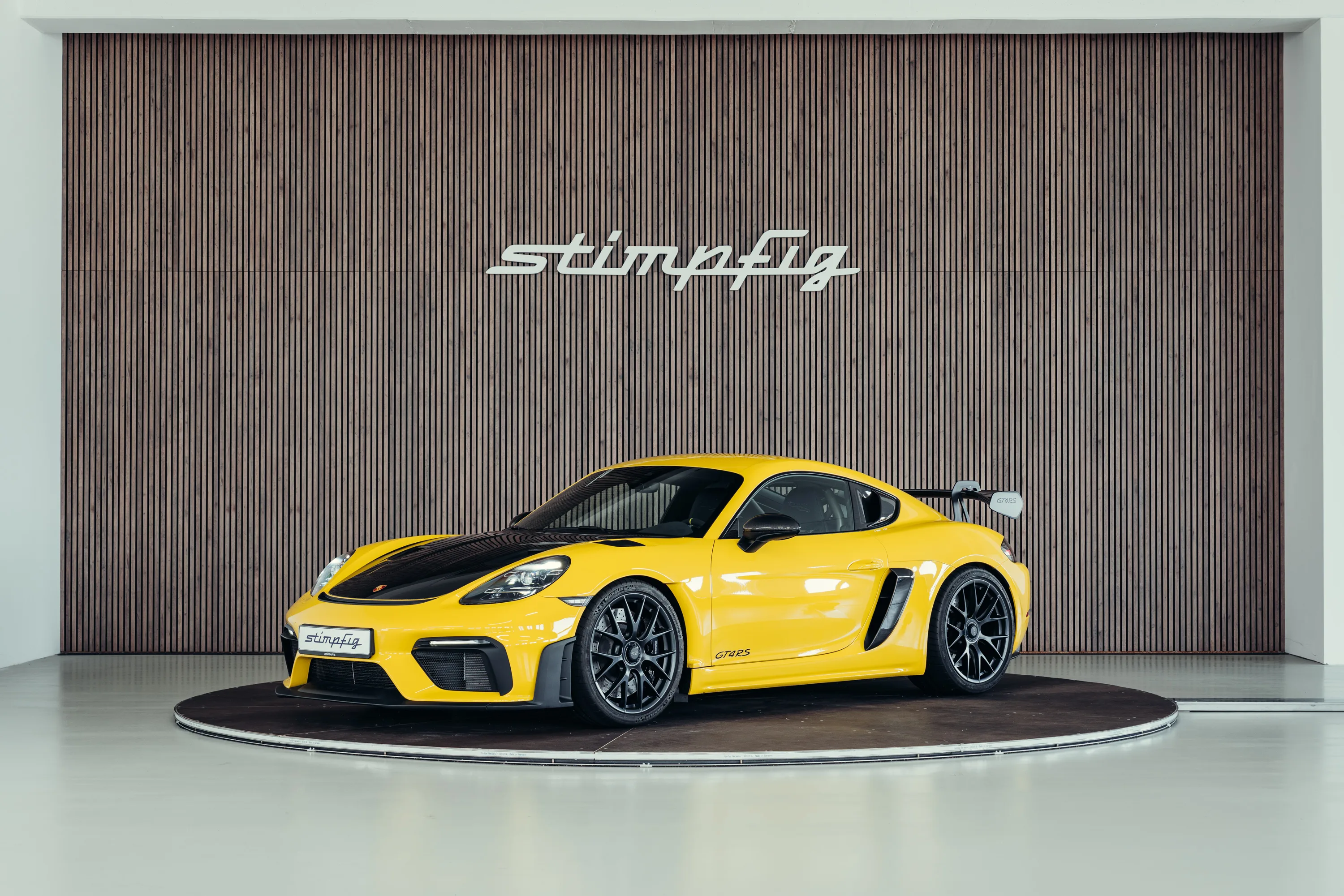 2022 Porsche 718 Cayman GT4 RS angeboten von einem Fachhändler in Stuttgart, Deutschland, Hauptfoto