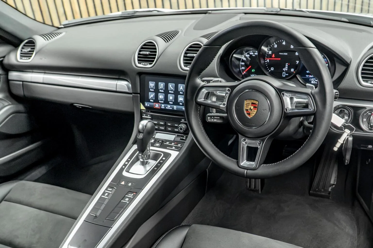2022 Porsche 718 Cayman, 22/30