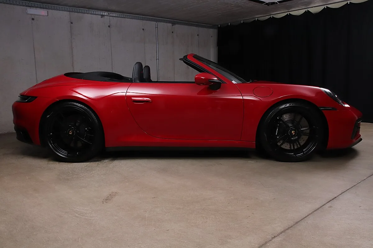 2022 Porsche 911 Carrera GTS Cabriolet offered by a specialist dealer in Unterweitersdorf, Austria, photo 3 of 15