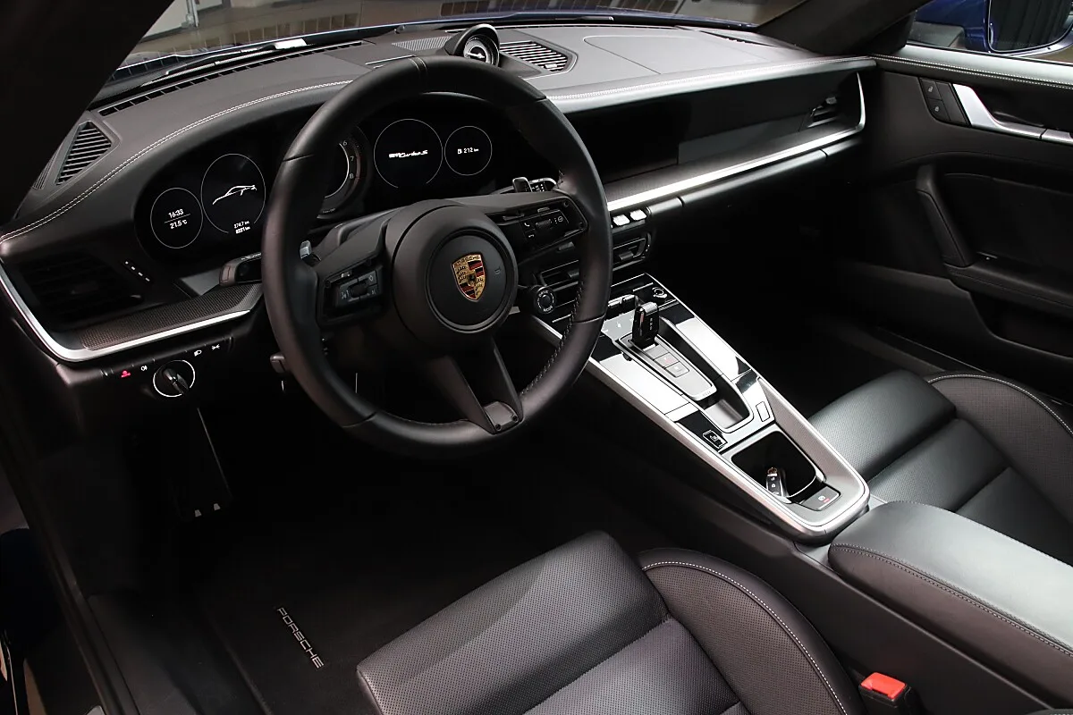 2022 Porsche 911 Turbo S proposée par un concessionnaire spécialisé à Unterweitersdorf, Autriche, photo 15 sur 15