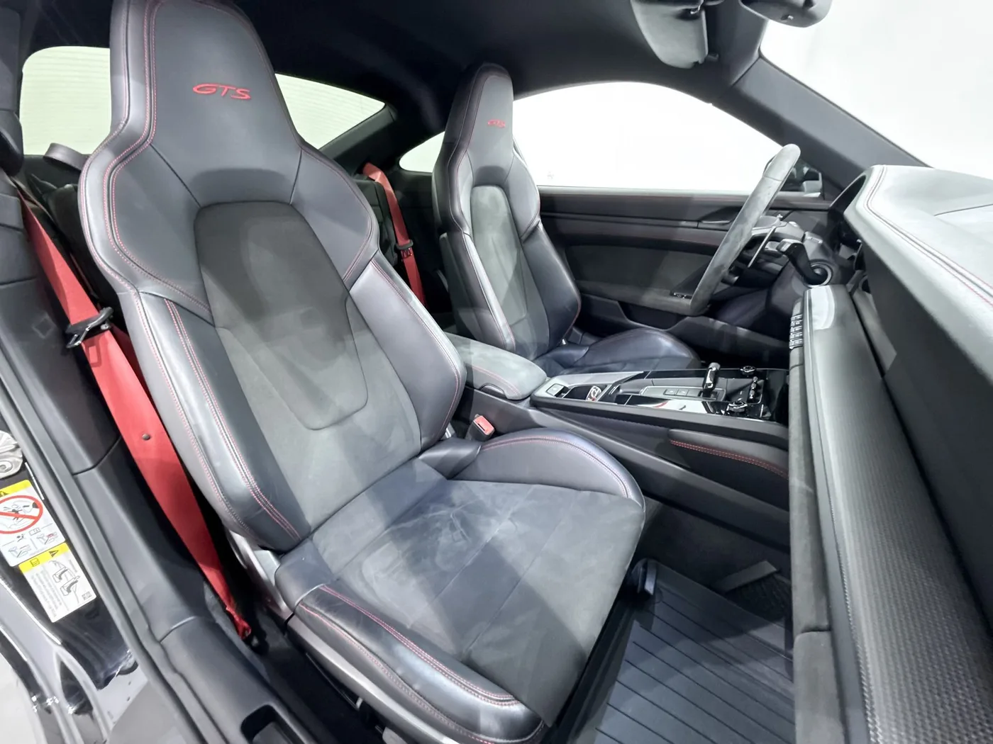 2022 Porsche 911 Carrera GTS angeboten von einem Supersportwagenhändler in Zibido San Giacomo, Italien, Foto 13 von 21