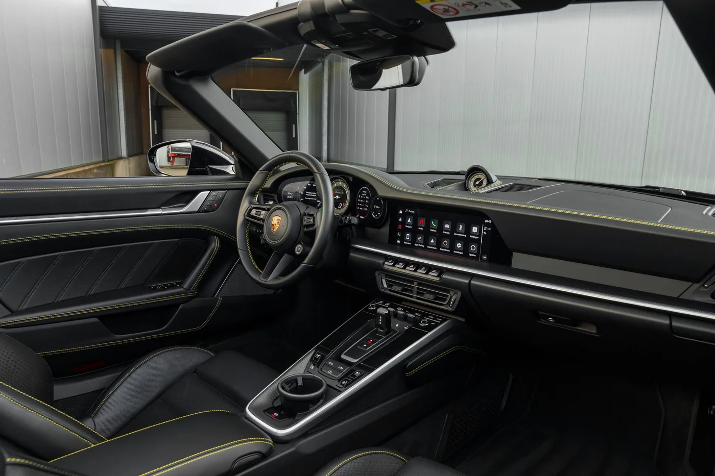 2022 Porsche 911 Turbo S Cabriolet proposée par un spécialiste de la supercar à Woerden, Pays-Bas, photo 5 sur 25