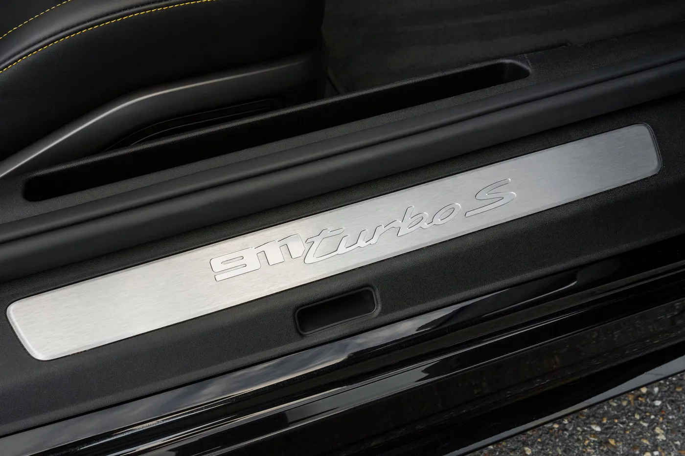 2022 Porsche 911 Turbo S Cabriolet proposée par un spécialiste de la supercar à Woerden, Pays-Bas, photo 18 sur 25