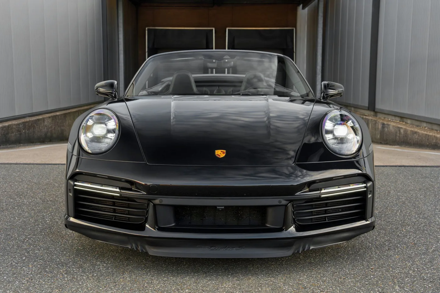 2022 Porsche 911 Turbo S Cabriolet proposée par un spécialiste de la supercar à Woerden, Pays-Bas, photo 22 sur 25