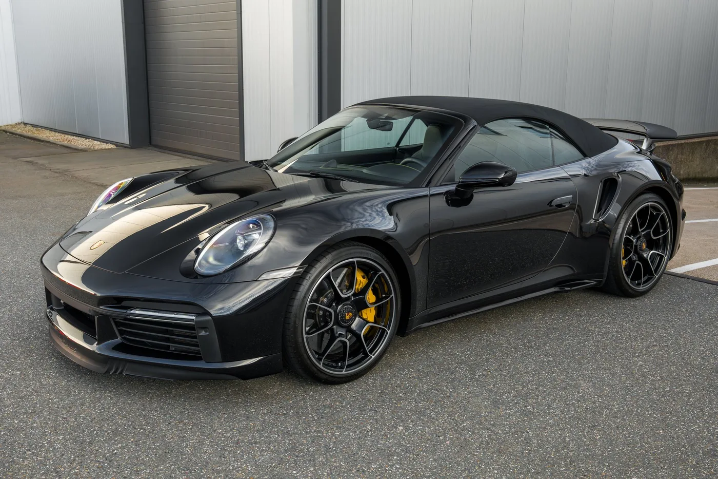 2022 Porsche 911 Turbo S Cabriolet proposée par un spécialiste de la supercar à Woerden, Pays-Bas, photo 24 sur 25