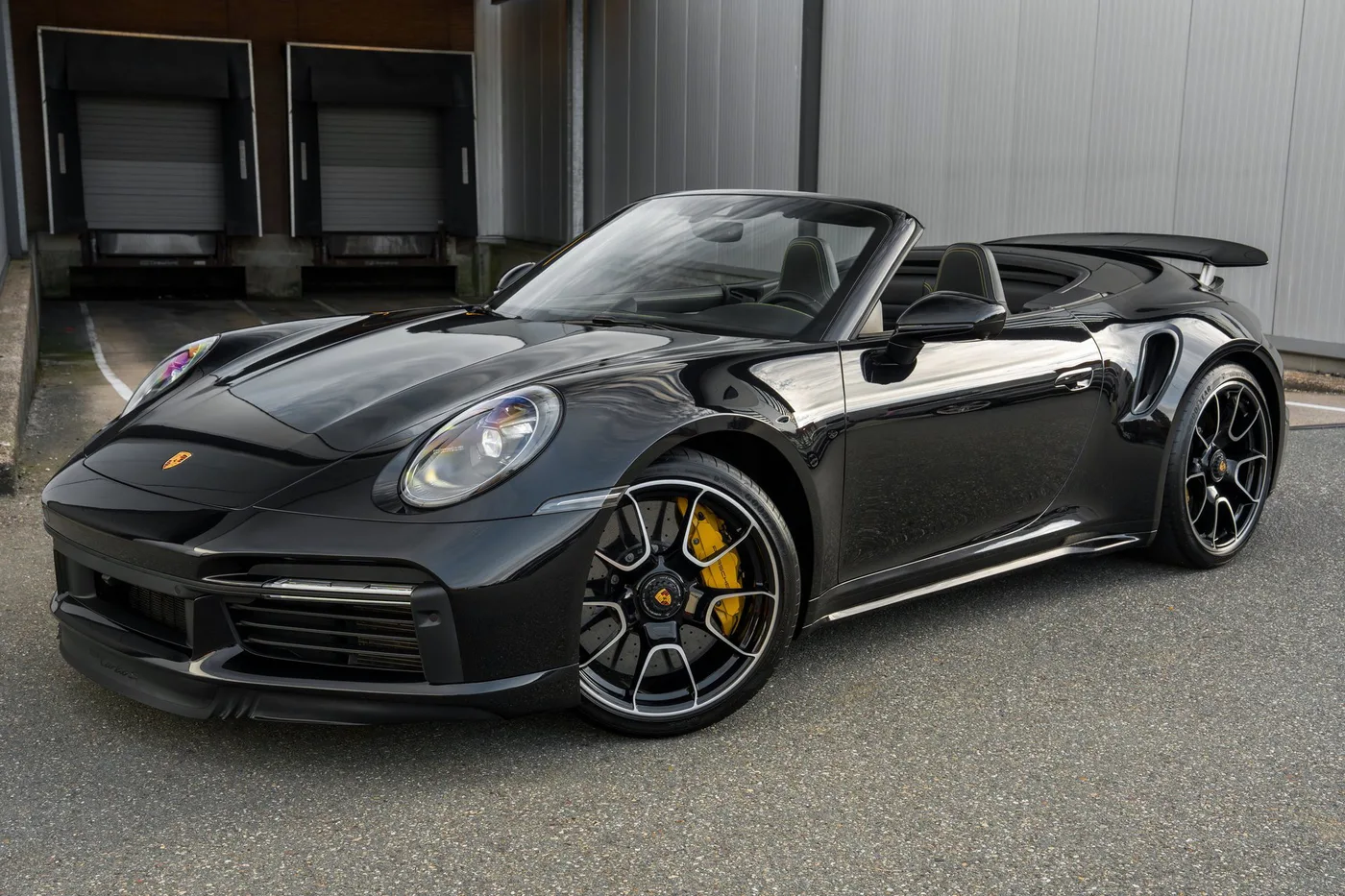 2022 Porsche 911 Turbo S Cabriolet proposée par un spécialiste de la supercar à Woerden, Pays-Bas, photo 25 sur 25