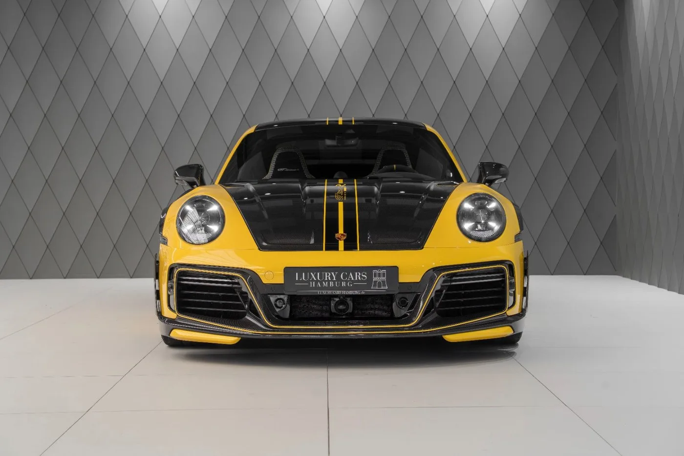 2022 Porsche 911 Turbo S proposée par un spécialiste de la supercar à Schenefeld, Allemagne, photo 2 sur 25