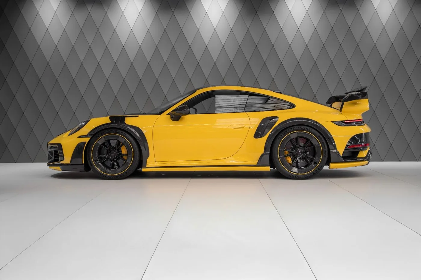 2022 Porsche 911 Turbo S proposée par un spécialiste de la supercar à Schenefeld, Allemagne, photo 4 sur 25