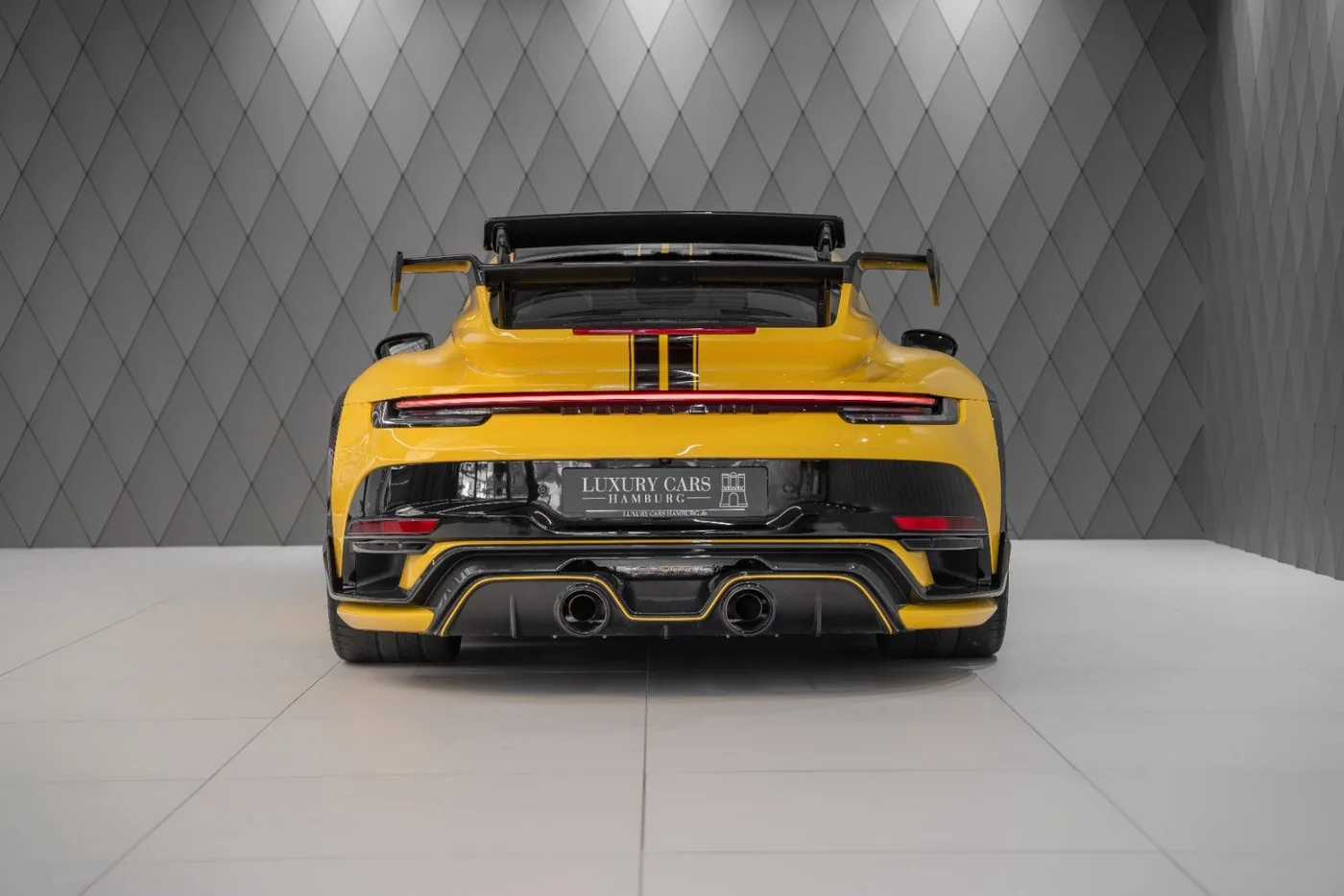 2022 Porsche 911 Turbo S proposée par un spécialiste de la supercar à Schenefeld, Allemagne, photo 6 sur 25