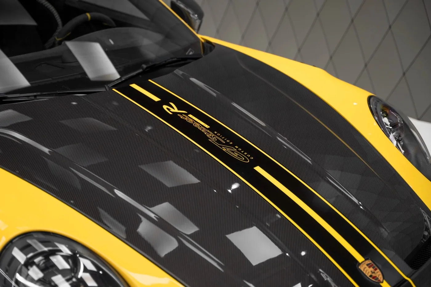 2022 Porsche 911 Turbo S proposée par un spécialiste de la supercar à Schenefeld, Allemagne, photo 8 sur 25