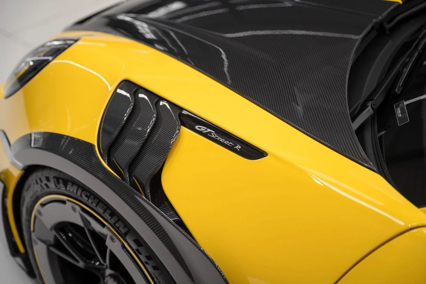 2022 Porsche 911 Turbo S proposée par un spécialiste de la supercar à Schenefeld, Allemagne, photo 10 sur 25