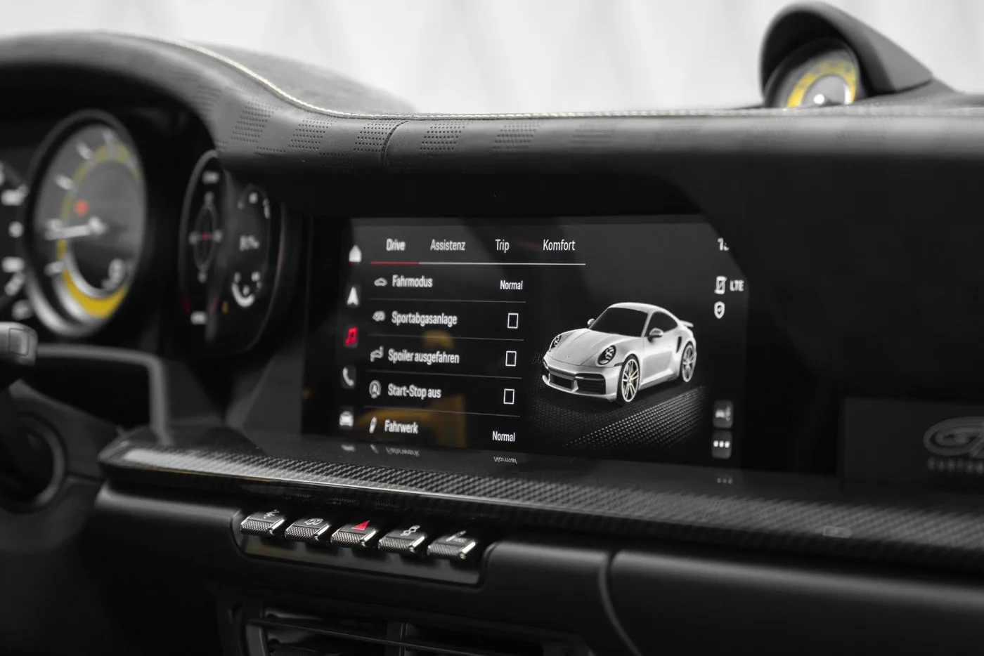 2022 Porsche 911 Turbo S proposée par un spécialiste de la supercar à Schenefeld, Allemagne, photo 23 sur 25