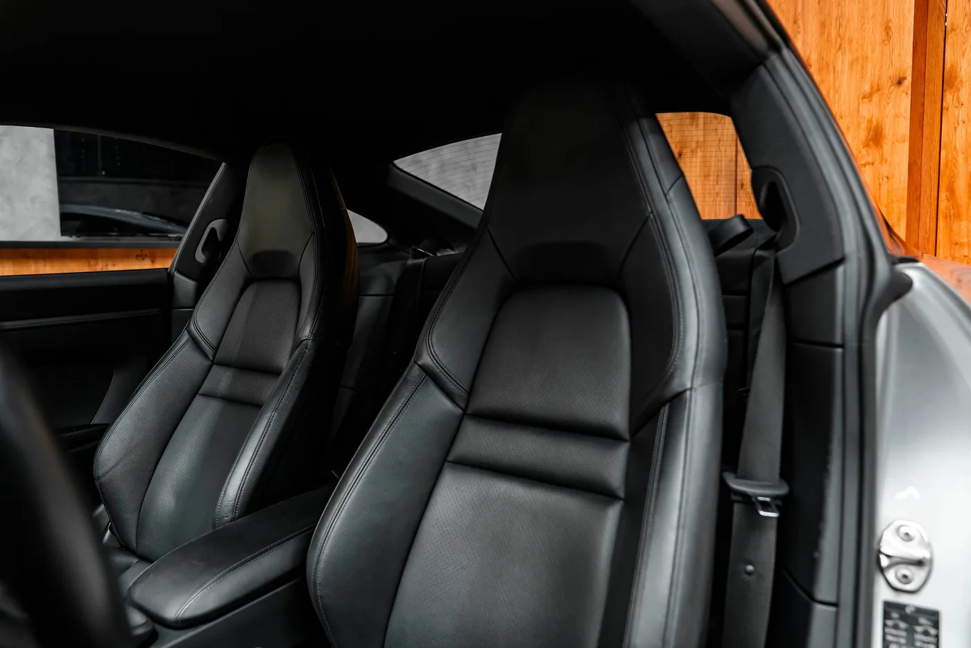 2022 Porsche 911 angeboten von einem Fachhändler in Bratislava, Slowakei, Foto 8 von 15