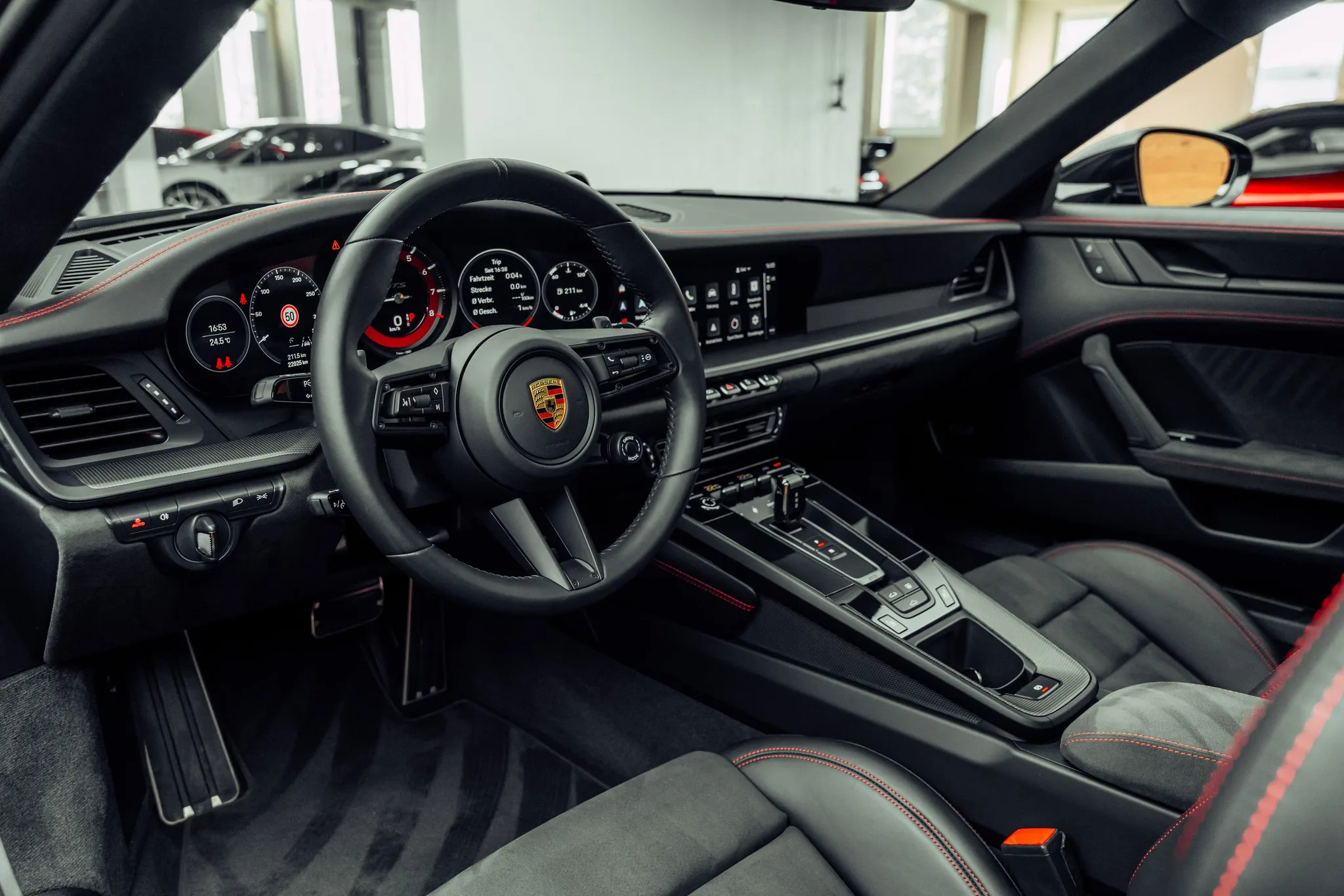 2022 Porsche 911 Carrera 4 GTS, 6/20