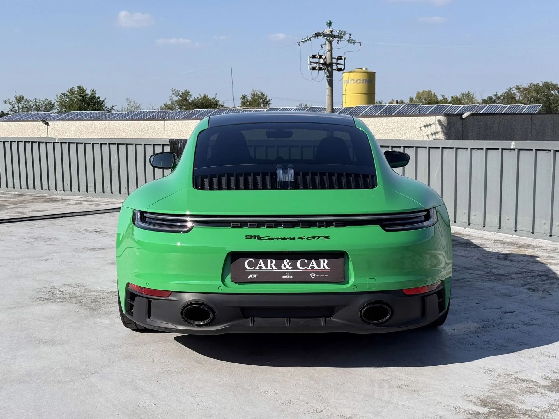 2022 Porsche 911 Carrera 4 GTS, 4/19