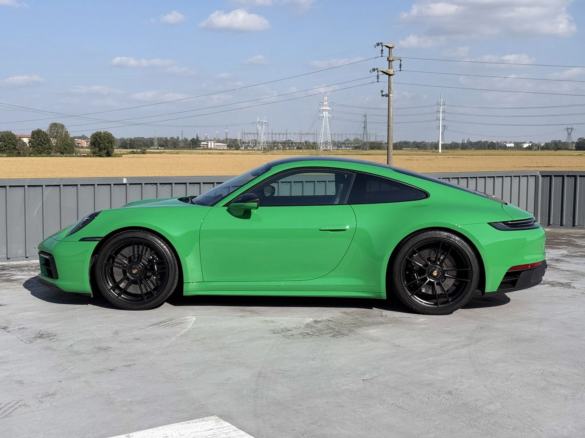 2022 Porsche 911 Carrera 4 GTS, 6/19