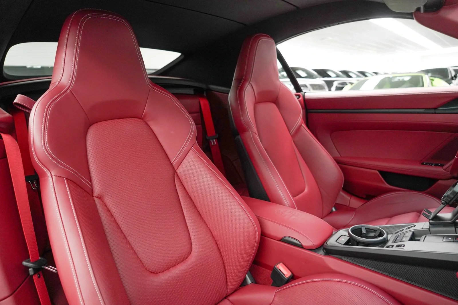 2022 Porsche 911 Carrera 4 GTS Cabriolet, 12/14
