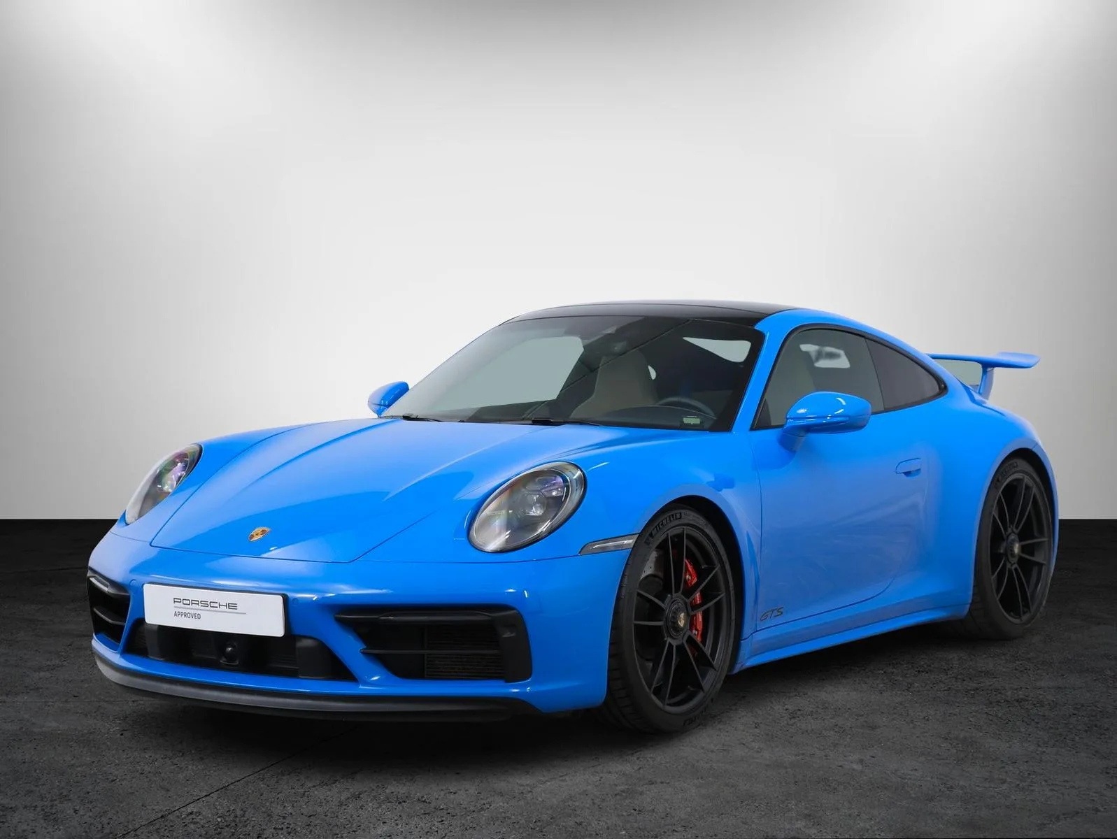 2022 Porsche 911 Carrera 4 GTS angeboten von einem Fachhändler in Tallinn, Estland, Hauptfoto