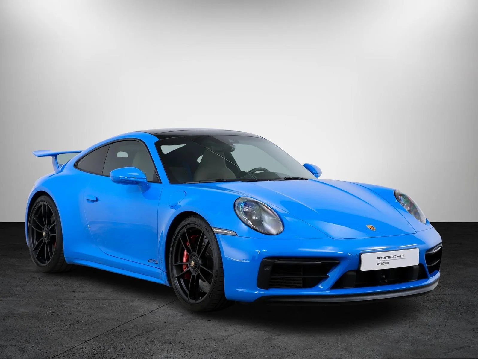 2022 Porsche 911 Carrera 4 GTS, 3/27