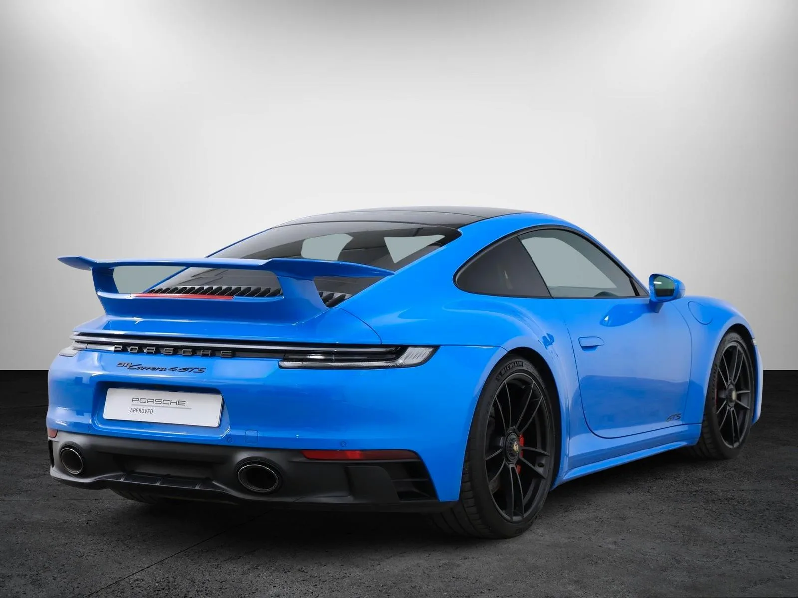 2022 Porsche 911 Carrera 4 GTS, 4/27