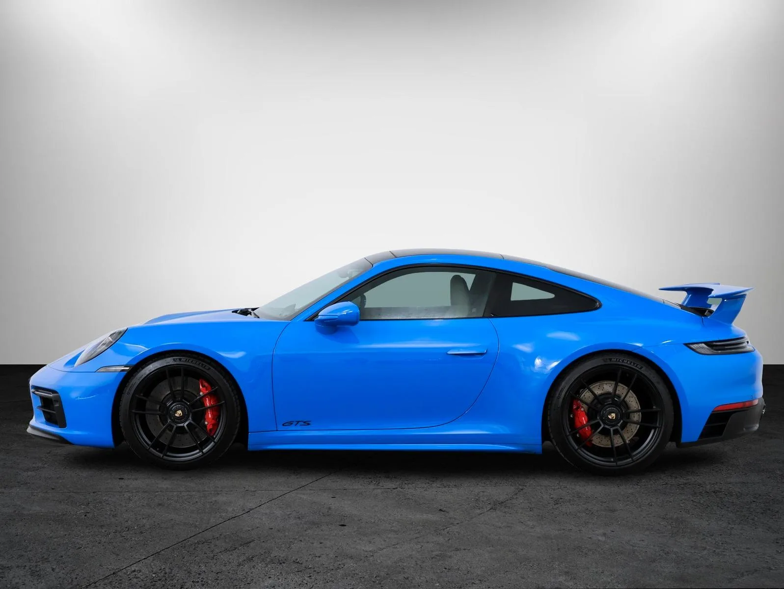 2022 Porsche 911 Carrera 4 GTS, 7/27