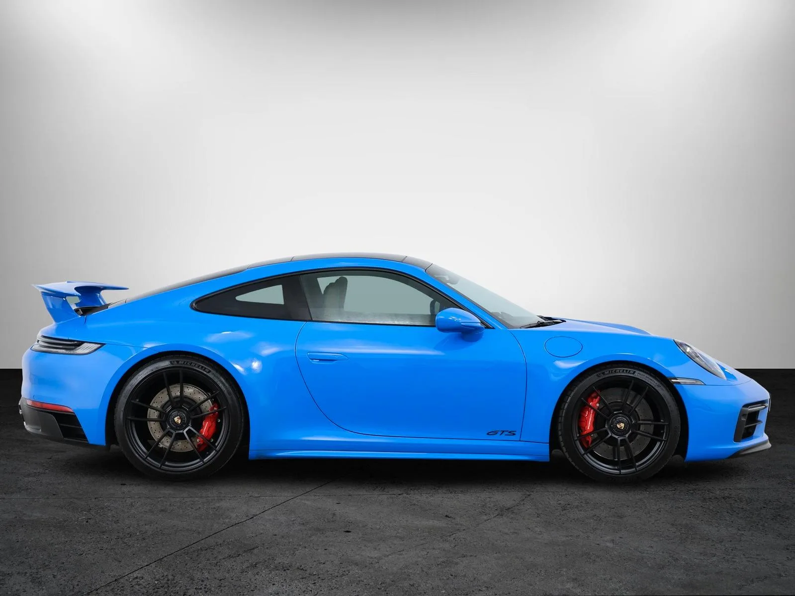 2022 Porsche 911 Carrera 4 GTS, 8/27