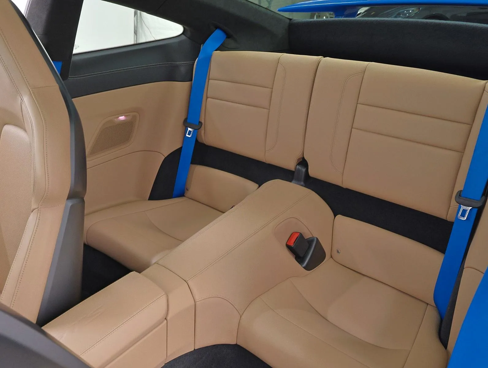 2022 Porsche 911 Carrera 4 GTS, 22/27