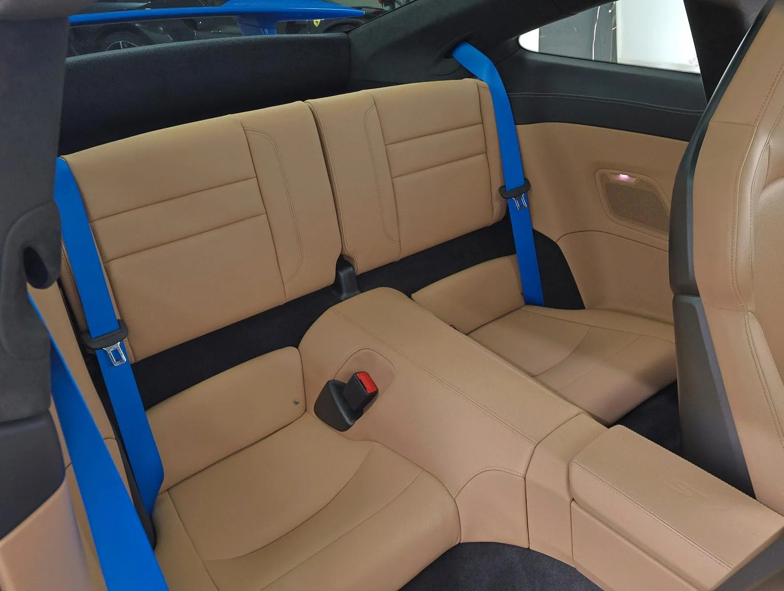2022 Porsche 911 Carrera 4 GTS, 26/27