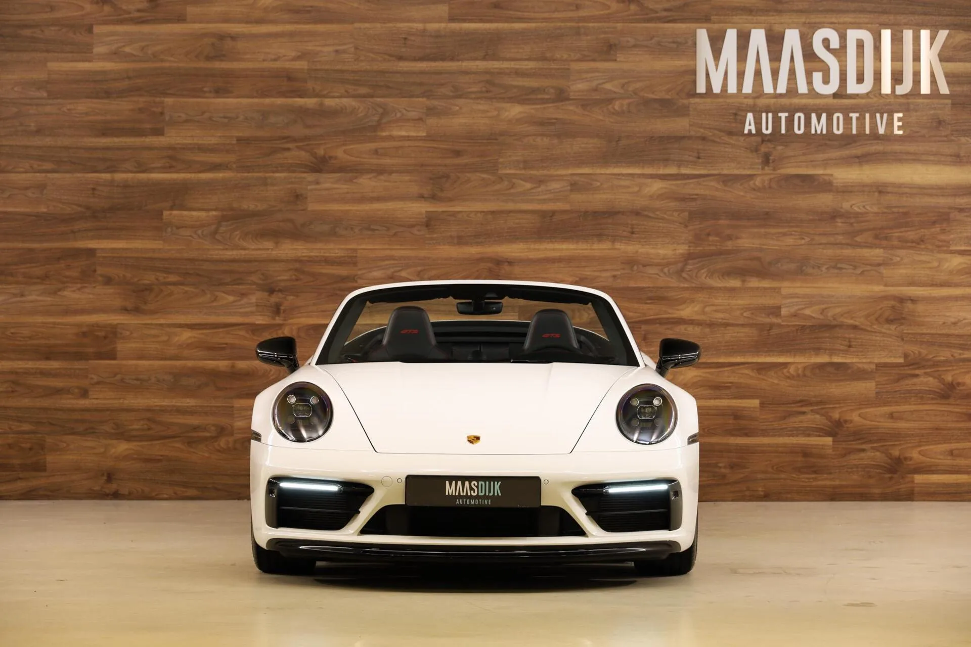 2022 Porsche 911 Carrera GTS Cabriolet, 2/30
