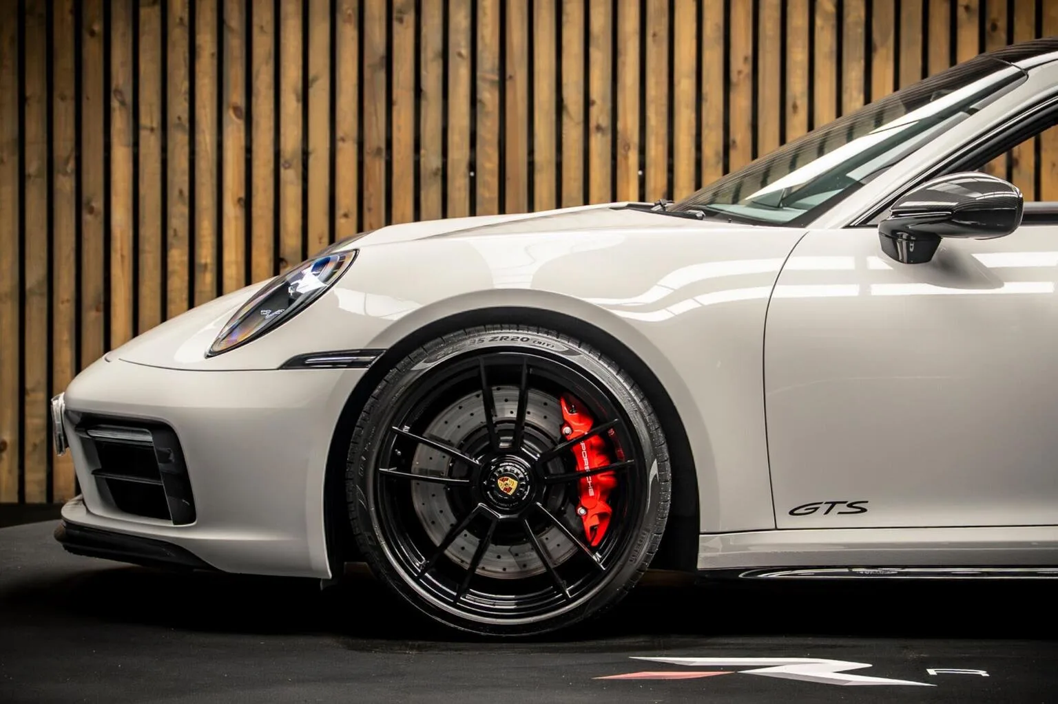 2022 Porsche 911 Carrera GTS, 8/30