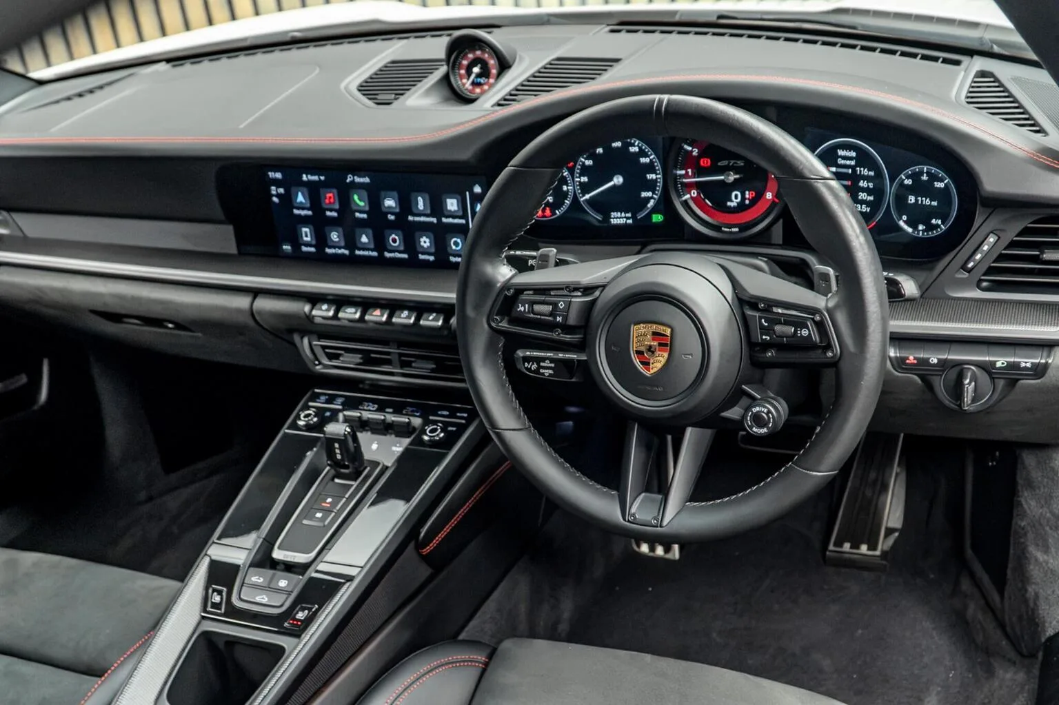 2022 Porsche 911 Carrera GTS, 22/30