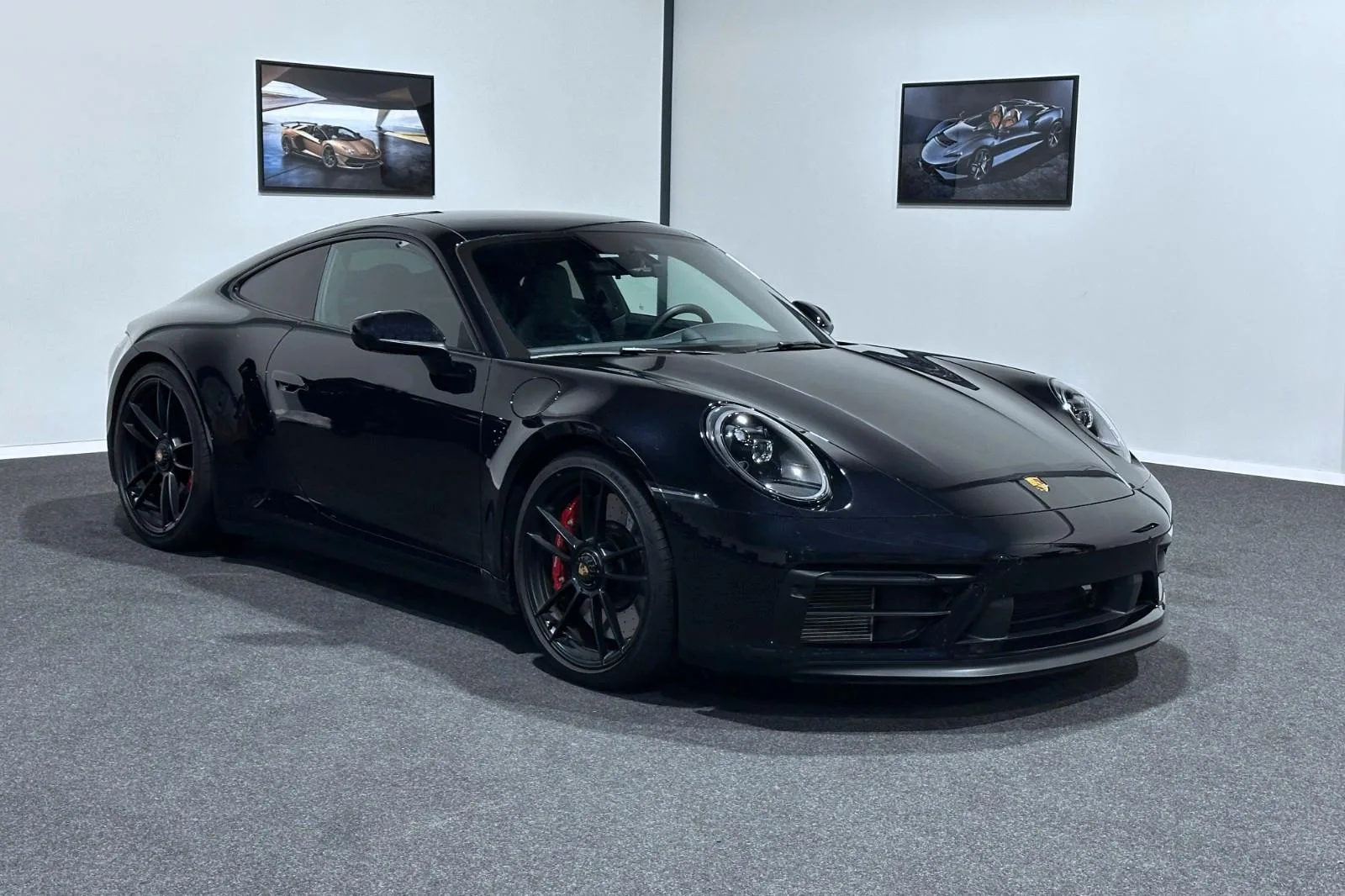 2022 Porsche 911 Carrera GTS angeboten von einem Fachhändler in Ellerbek, Deutschland, Hauptfoto