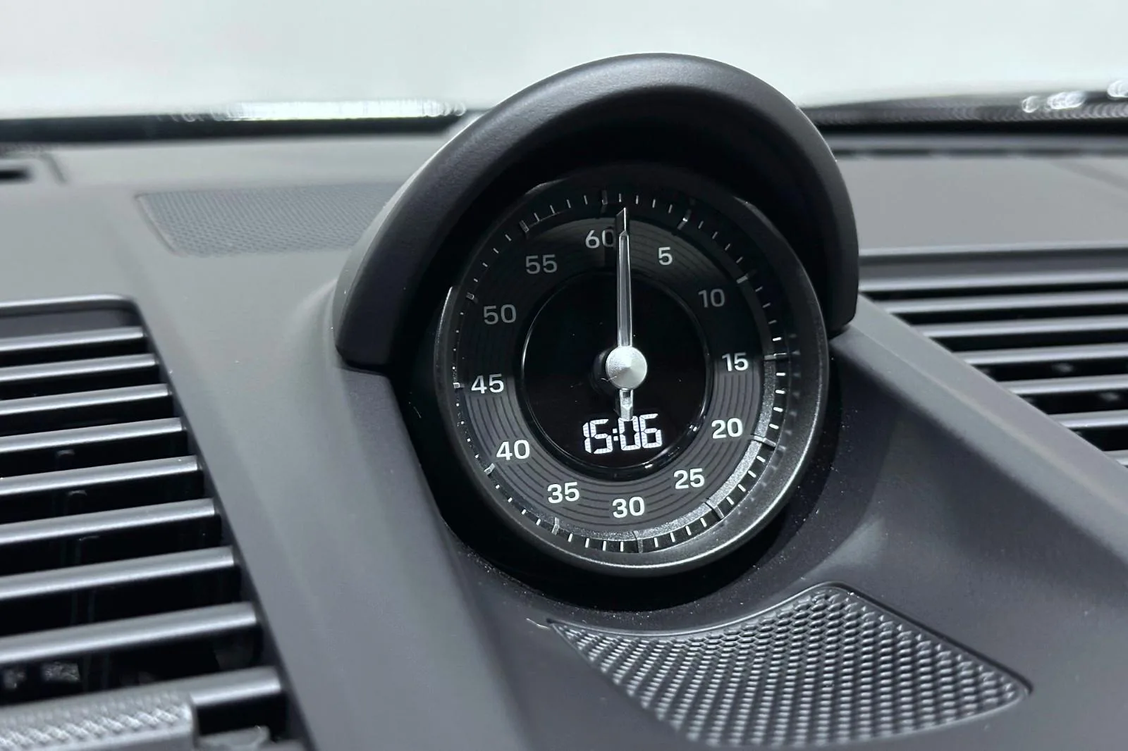 2022 Porsche 911 Carrera GTS, 13/14