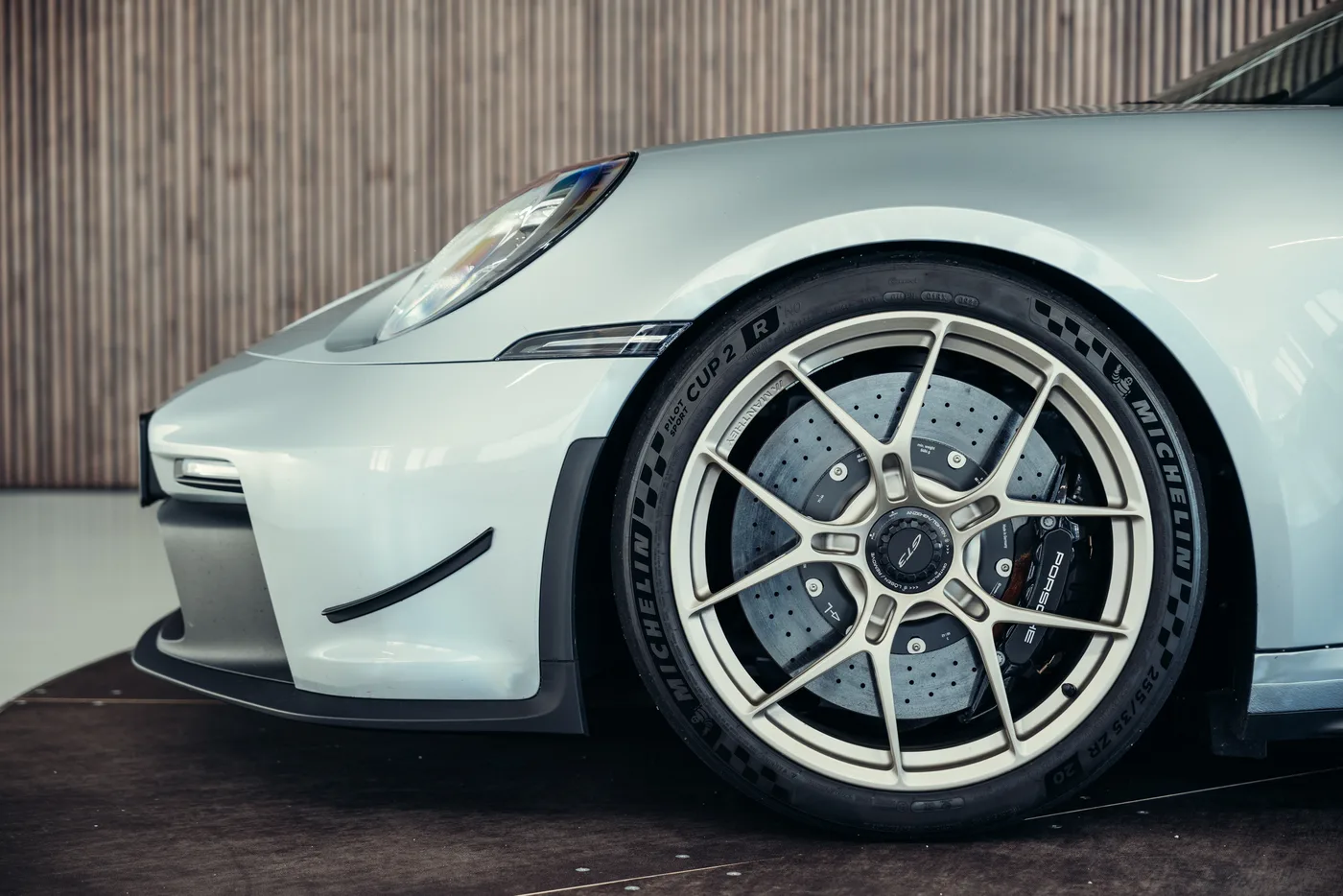 2022 Porsche 911 GT3 proposée par un spécialiste de la voiture de collection à Stuttgart, Allemagne, photo 16 sur 25