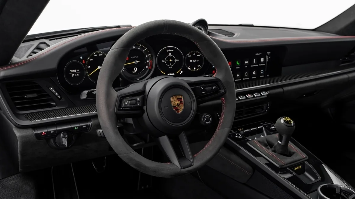 2022 Porsche 911 GT3, manual proposée par un concessionnaire spécialisé à Dubai, Émirats arabes unis, photo 14 sur 25
