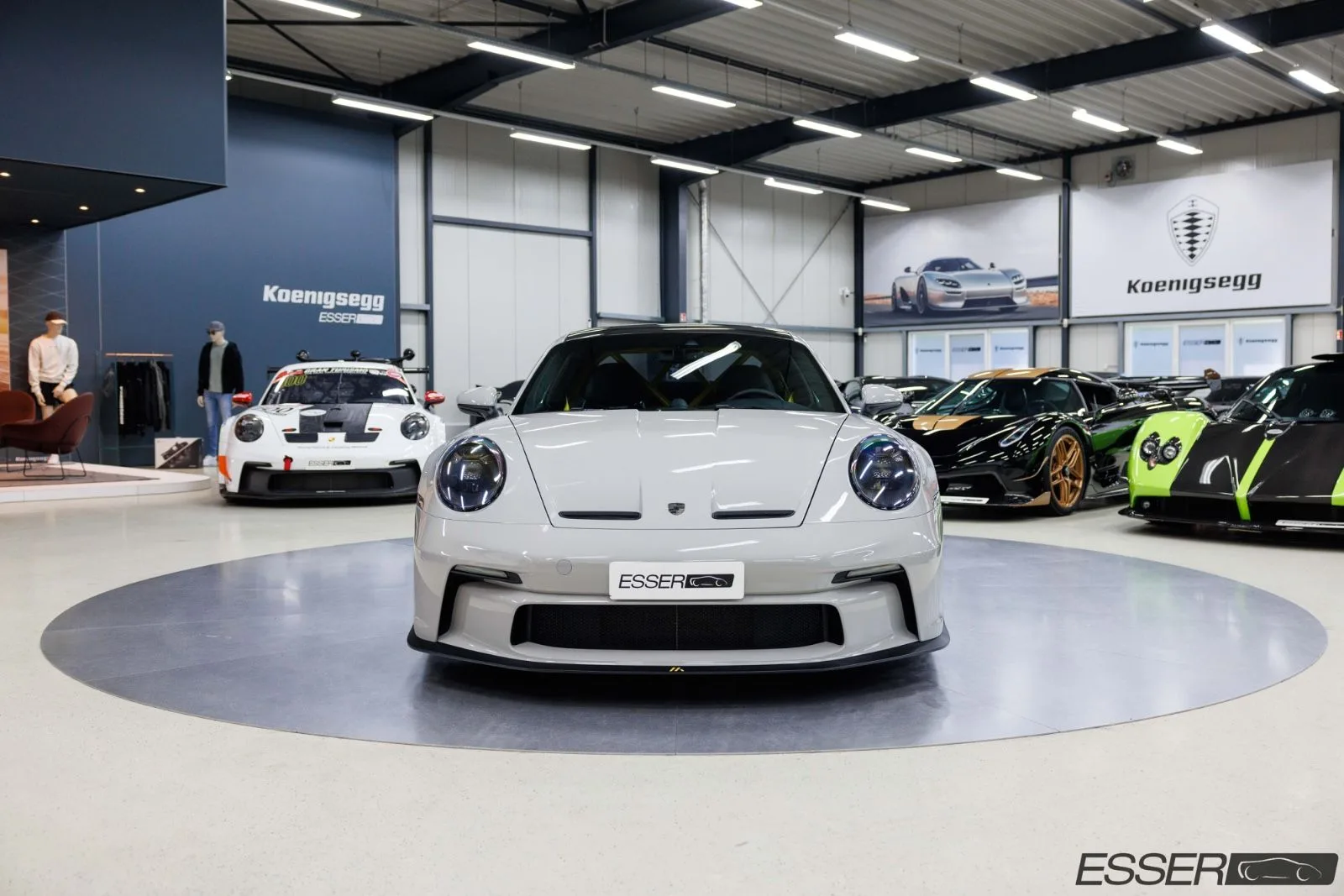 2022 Porsche 911 GT3 Touring, 3/27