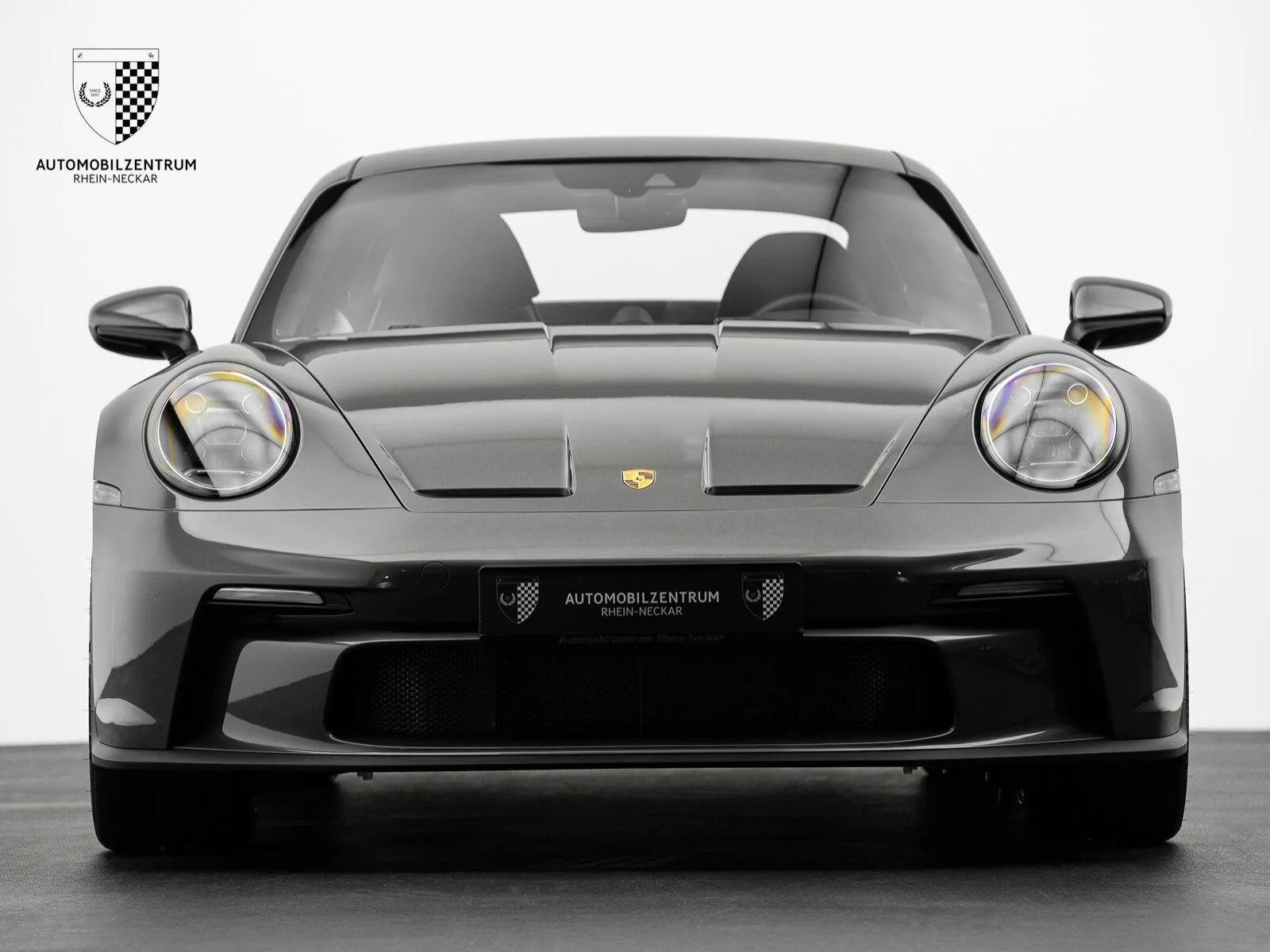 2022 Porsche 911 GT3 Touring, 2/30