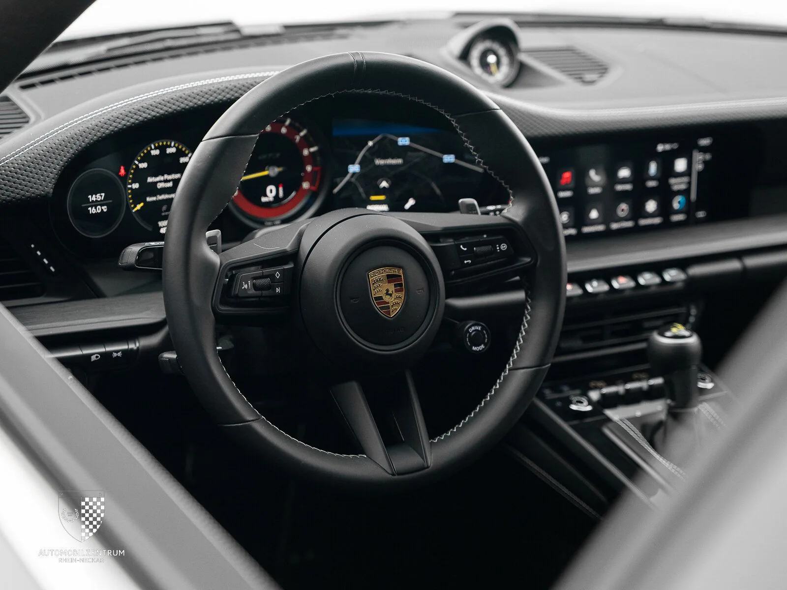 2022 Porsche 911 GT3 Touring, 15/30