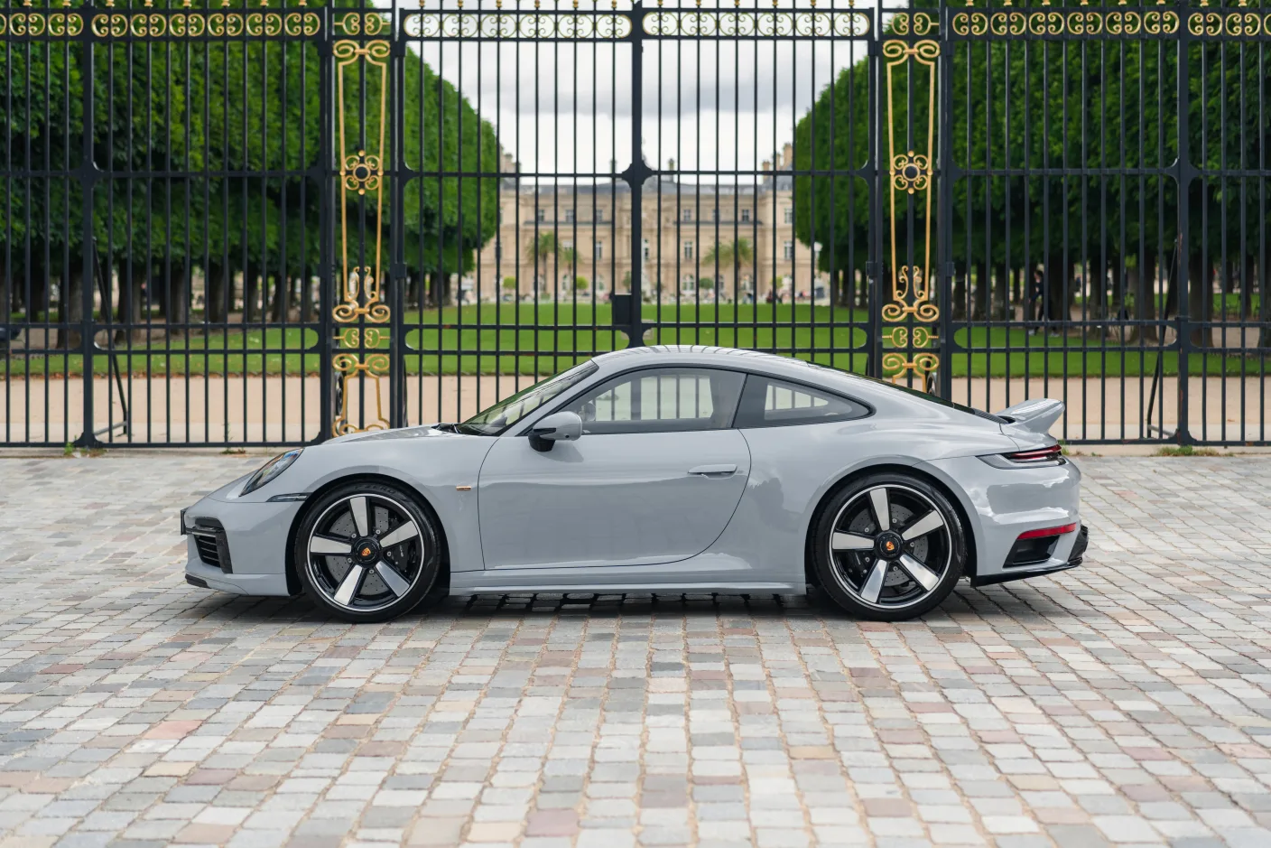 2022 Porsche 911 Sport Classic, 2/30